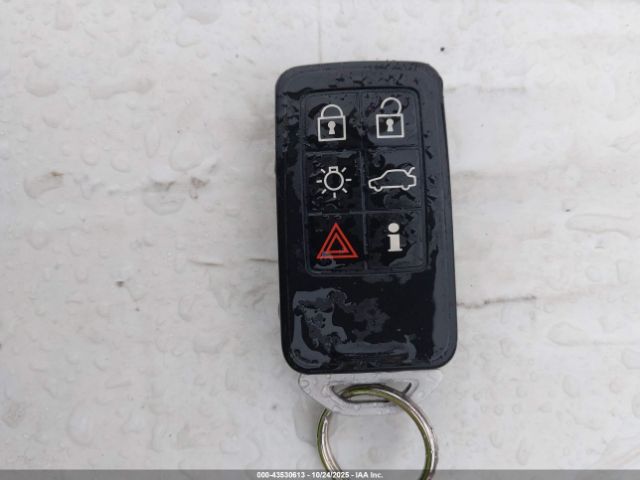 2015 VOLVO XC60 YV4902RB7F2616912 Photo 10