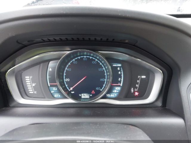 2015 VOLVO XC60 YV4902RB7F2616912 Photo 6