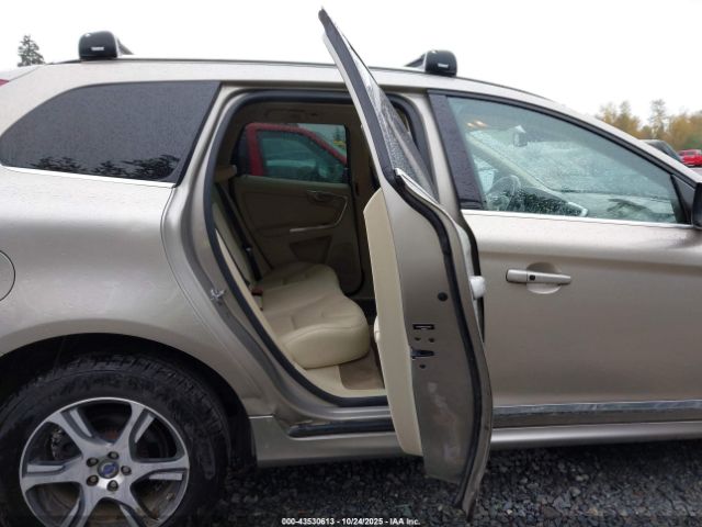 2015 VOLVO XC60 YV4902RB7F2616912 Photo 7