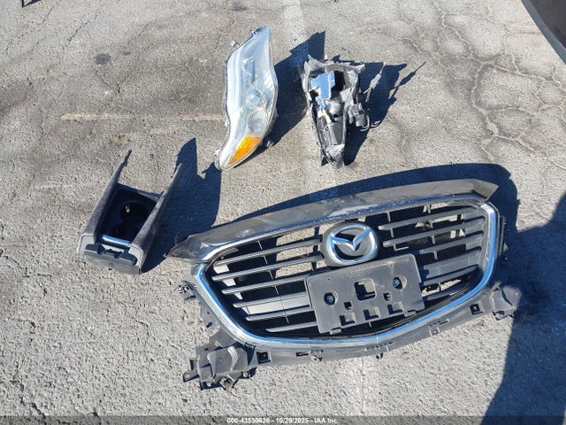 3MZBN1V30JM230085 Mazda Mazda3 Touring