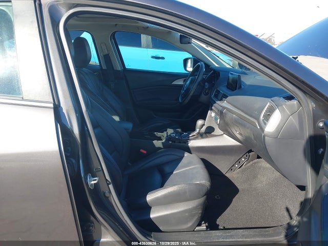 3MZBN1V30JM230085 Mazda Mazda3 Touring