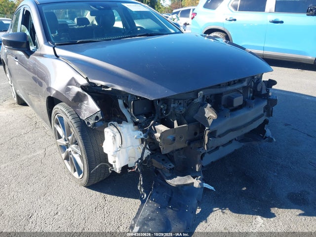 3MZBN1V30JM230085 Mazda Mazda3 Touring