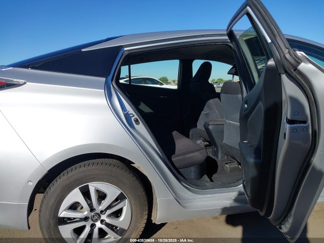 JTDKBRFU5H3047410 Toyota Prius Two