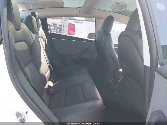 2024 TESLA MODEL 3 5YJ3E1EA7RF732484 Photo 7
