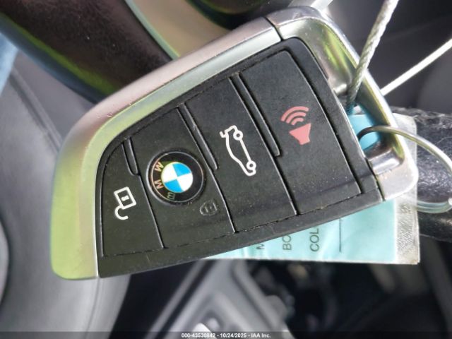 2017 BMW X1 WBXHT3Z30H4A52084 Photo 10