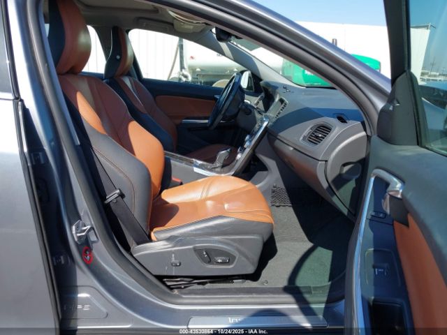 2016 VOLVO S60 INSCRIPTION LYV402FK4GB113601 Photo 4