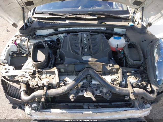 2017 PORSCHE MACAN WP1AG2A51HLB56529 Photo 9
