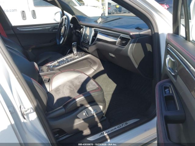 2017 PORSCHE MACAN WP1AG2A51HLB56529 Photo 4