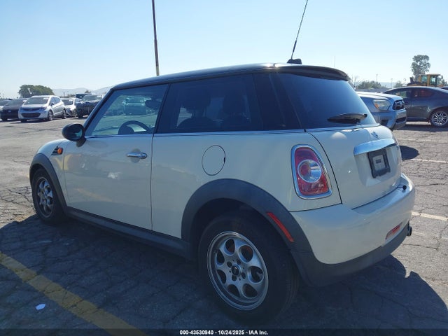 2013 MINI HARDTOP WMWSU3C50DT679002 Photo 2