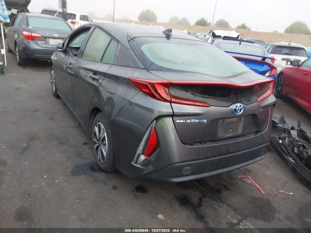 Toyota Prius Prime Premium 2018 JTDKARFP9J3087055 Image 3