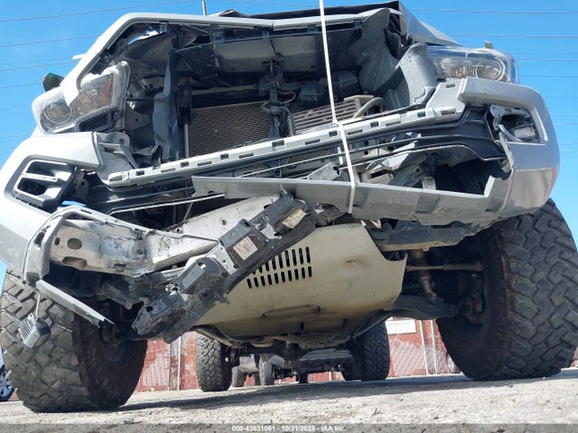 5TFCZ5AN0HX100208 Toyota Tacoma Trd Pro
