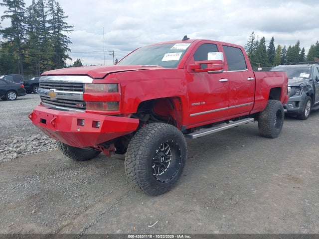 Chevrolet lml 2015 1GC1KWE82FF589154 Image 2