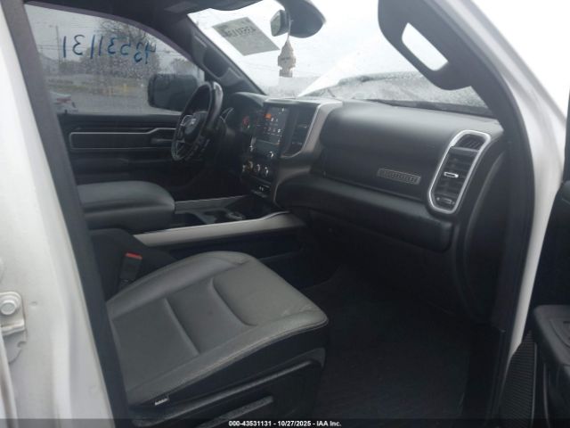 2022 RAM 1500 1C6RRFFG0NN298149 Photo 4