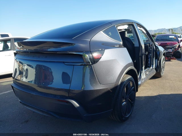 2026 TESLA MODEL Y 7SAYGDED9TA490011 Photo 3