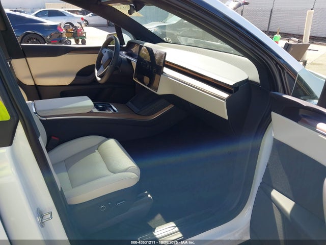 2026 TESLA MODEL X 7SAXCAE5XTF475020 Photo 4