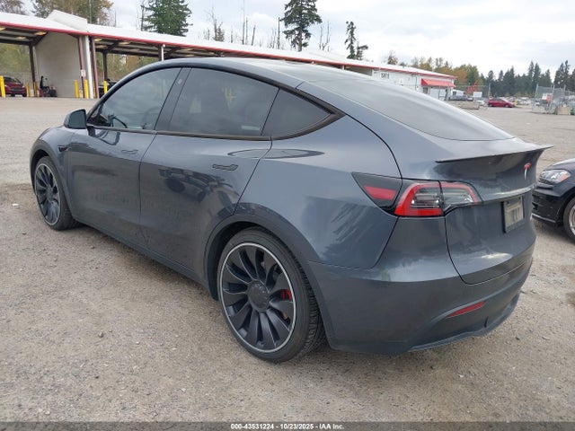2023 TESLA MODEL Y 7SAYGDEFXPF713361 Photo 2