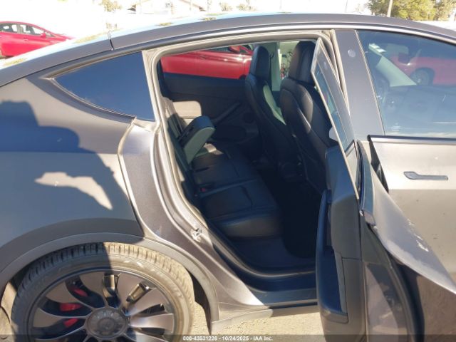 2022 TESLA MODEL Y 7SAYGDEF9NF492932 Photo 7