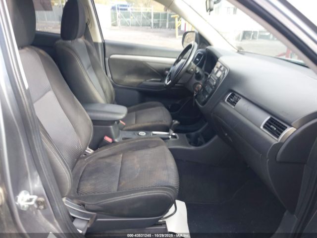 2016 MITSUBISHI OUTLANDER JA4AZ3A33GZ037810 Photo 4