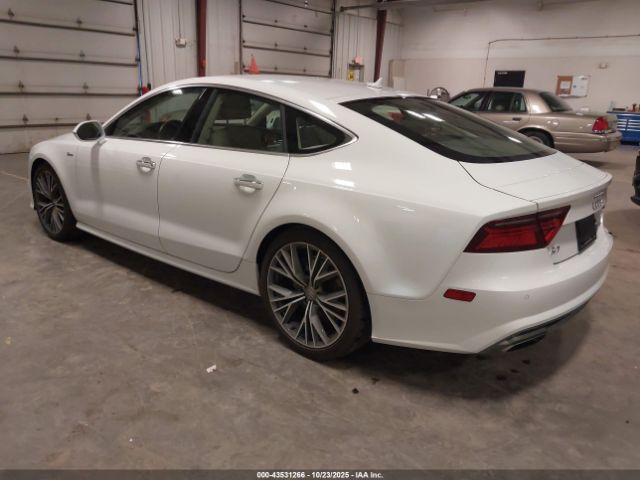 2016 AUDI A7 WAU2GAFC4GN022363 Photo 2