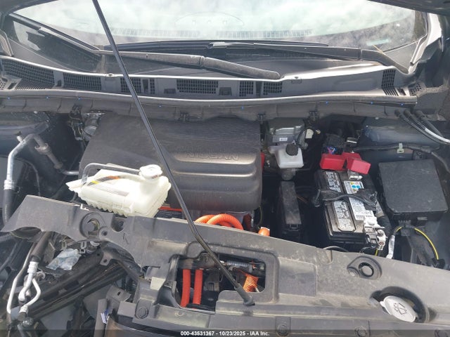Nissan Leaf 2025 1N4AZ1BV9SC565489 Image 10