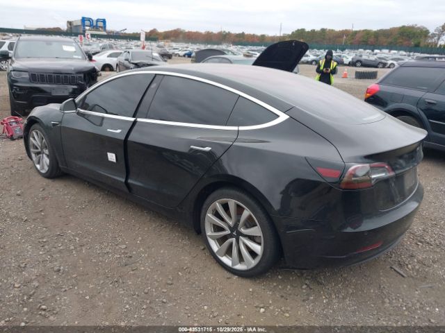 2018 TESLA MODEL 3 5YJ3E1EB2JF111764 Photo 2