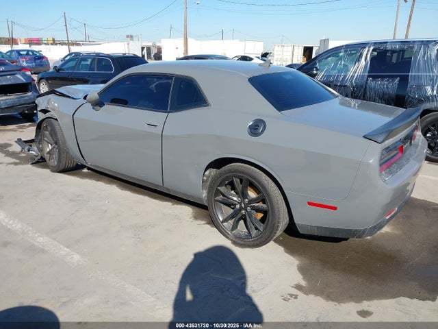 Dodge Challenger Sxt Plus 2018 2C3CDZAG8JH297117 Image 3