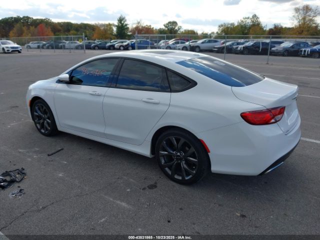 2015 CHRYSLER 200 1C3CCCDG3FN727582 Photo 2