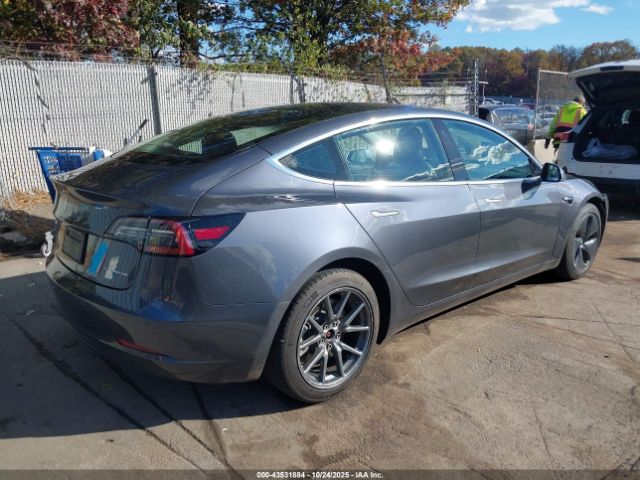 2018 TESLA MODEL 3 5YJ3E1EB6JF054372 Photo 3