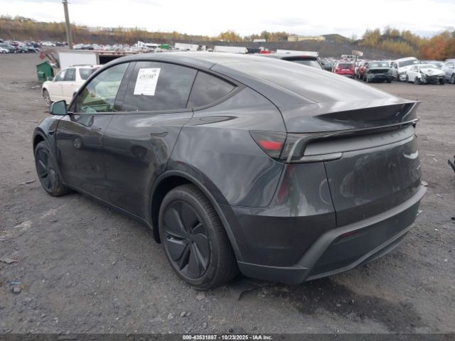 2026 TESLA MODEL Y 7SAYGDEE4TA476803 Photo 2