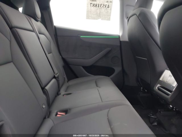 2026 TESLA MODEL Y 7SAYGDEE4TA476803 Photo 7