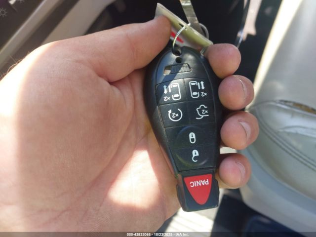 2010 CHRYSLER TOWN & COUNTRY 2A4RR8D15AR386818 Photo 10