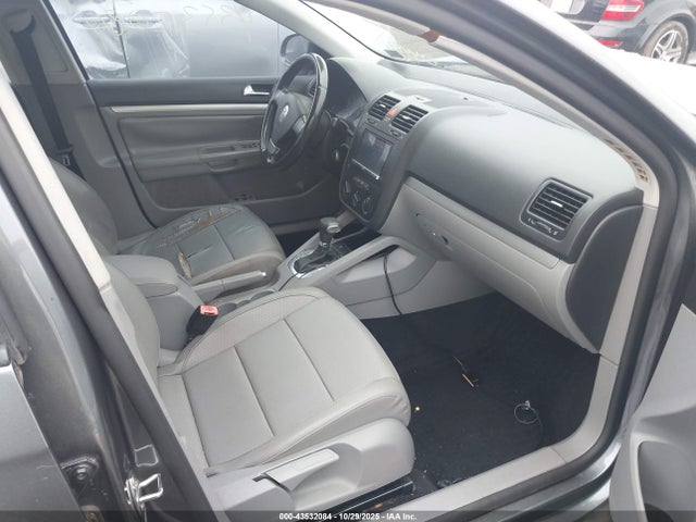 2009 VOLKSWAGEN JETTA SEDAN 3VWRJ71K39M044871 Photo 4