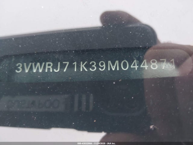 2009 VOLKSWAGEN JETTA SEDAN 3VWRJ71K39M044871 Photo 8