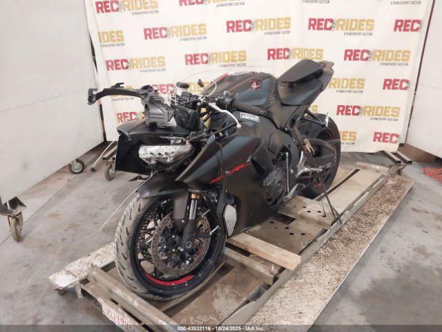 2017 HONDA CBR1000 JH2SC7707HK000647 Photo 1