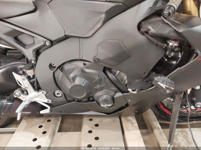 2017 HONDA CBR1000 JH2SC7707HK000647 Photo 7