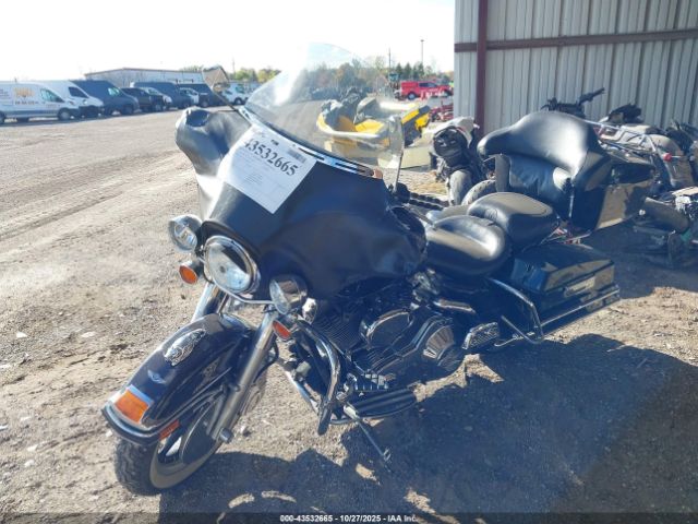 2003 HARLEY-DAVIDSON FLHPI 1HD1FHW1X3Y704888 Photo 1