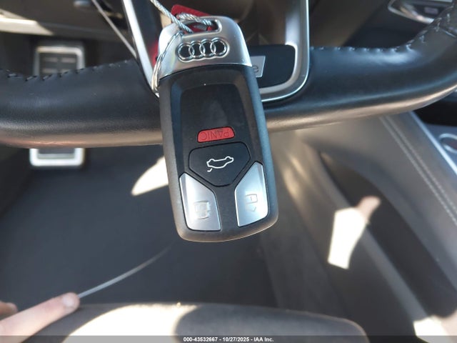 2018 AUDI TT TRUC5AFV0J1006065 Photo 10