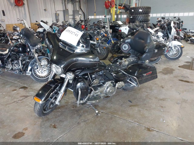 Harley-Davidson Flhtk Ultra Limited 2017 1HD1KED12HB687897 Image 2