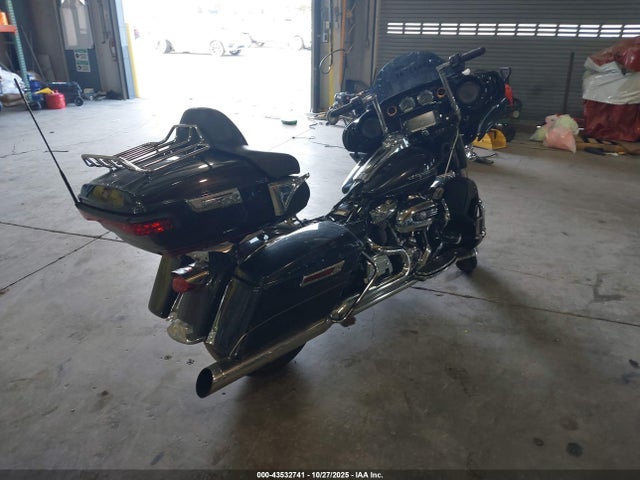 Harley-Davidson Flhtk Ultra Limited 2017 1HD1KED12HB687897 Image 4