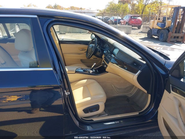 2015 Bmw 528i Xdrive მანქანა იყიდება აუქციონზე, vin: WBA5A7C58FD625974, აუქციონის ნომერი: 43532794