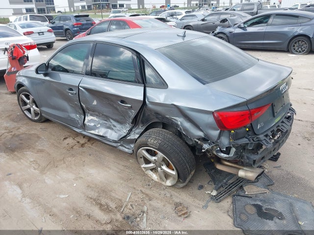 2015 AUDI A3 WAUACGFF1F1094180 Photo 2