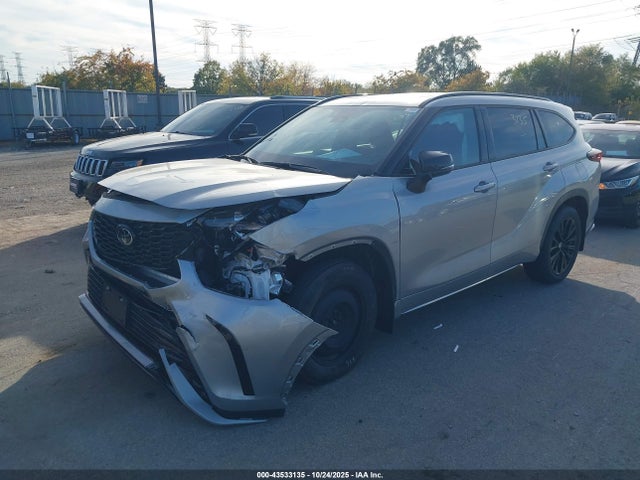 Toyota Highlander Xse 2024 5TDKDRBH3RS575000 Image 2