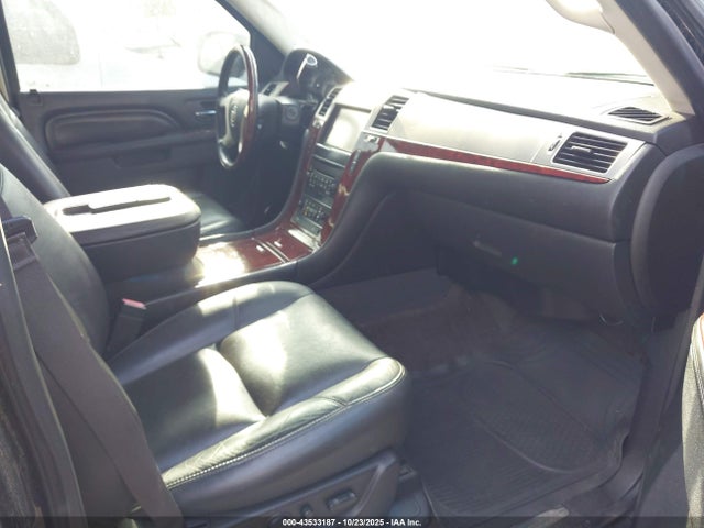 2013 CADILLAC ESCALADE 1GYS4CEF2DR128442 Photo 4