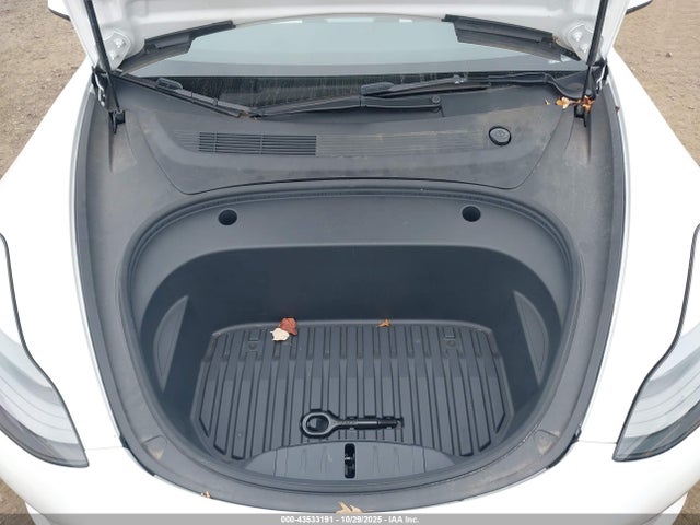 2023 TESLA MODEL 3 5YJ3E1EA9PF568622 Photo 9