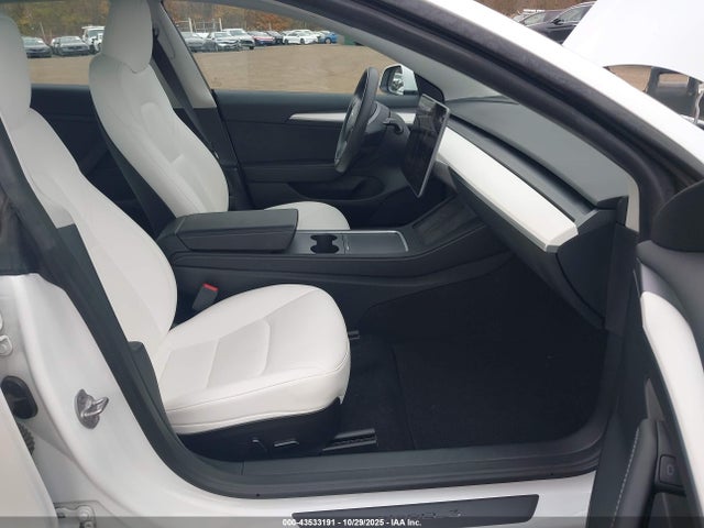 2023 TESLA MODEL 3 5YJ3E1EA9PF568622 Photo 4