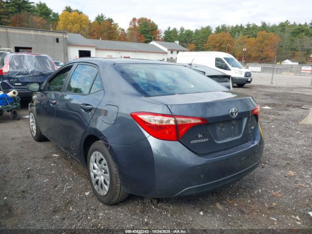 2019 TOYOTA COROLLA 2T1BURHEXKC195289 Photo 2