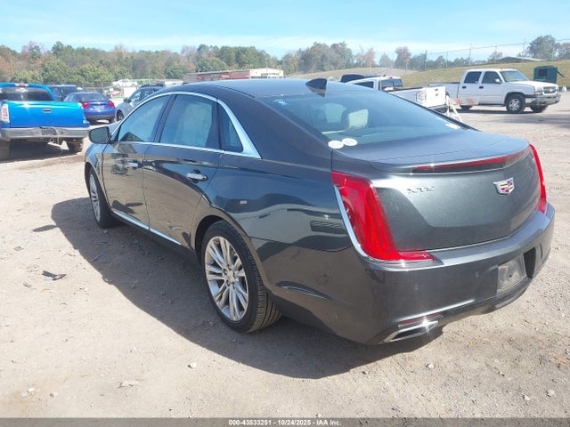 2018 CADILLAC XTS 2G61M5S39J9124775 Photo 2