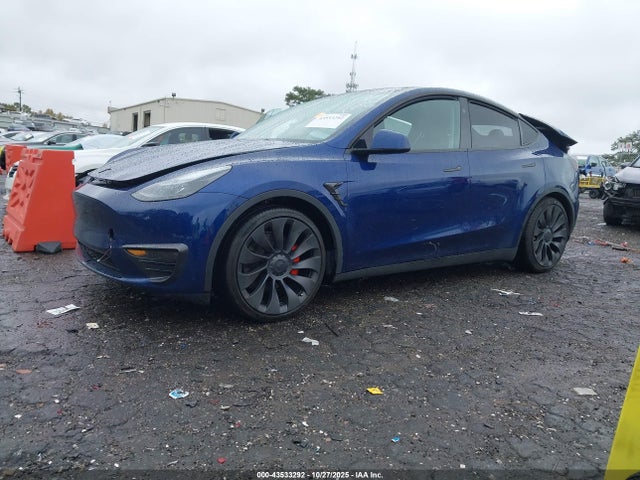 2024 TESLA MODEL Y 7SAYGDEF9RA274802 Photo 1