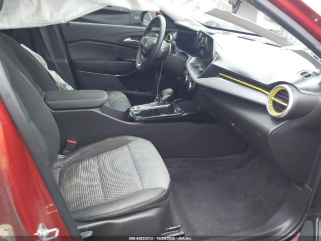 2024 CHEVROLET TRAX KL77LHE26RC069976 Photo 4