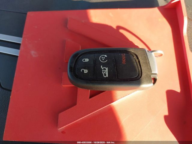 2019 JEEP CHEROKEE 1C4PJMDXXKD261089 Photo 10